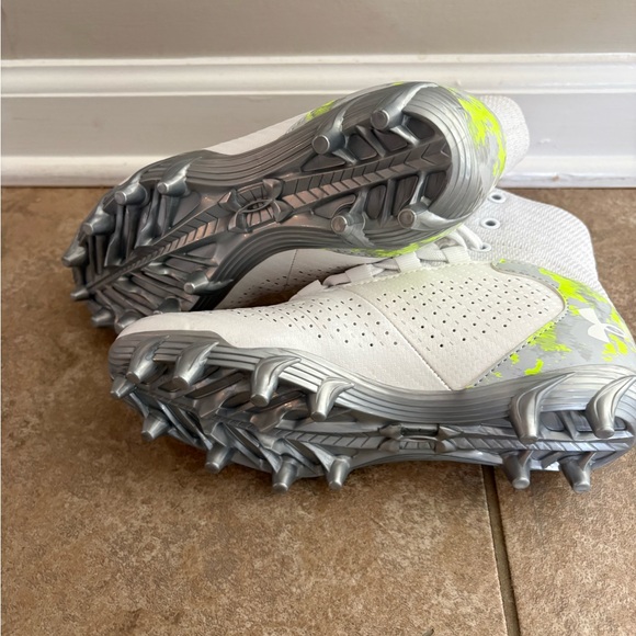 Under Armour Highlight 2 MC Junior lacrosse cleats size 3.5 new - Picture 4 of 5
